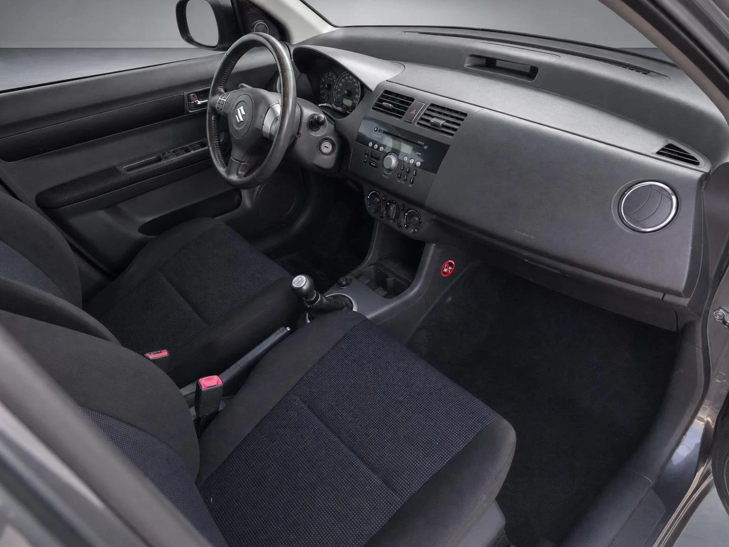 Suzuki Swift 1.3 KLIMA | Mobile.bg � ����������� 7