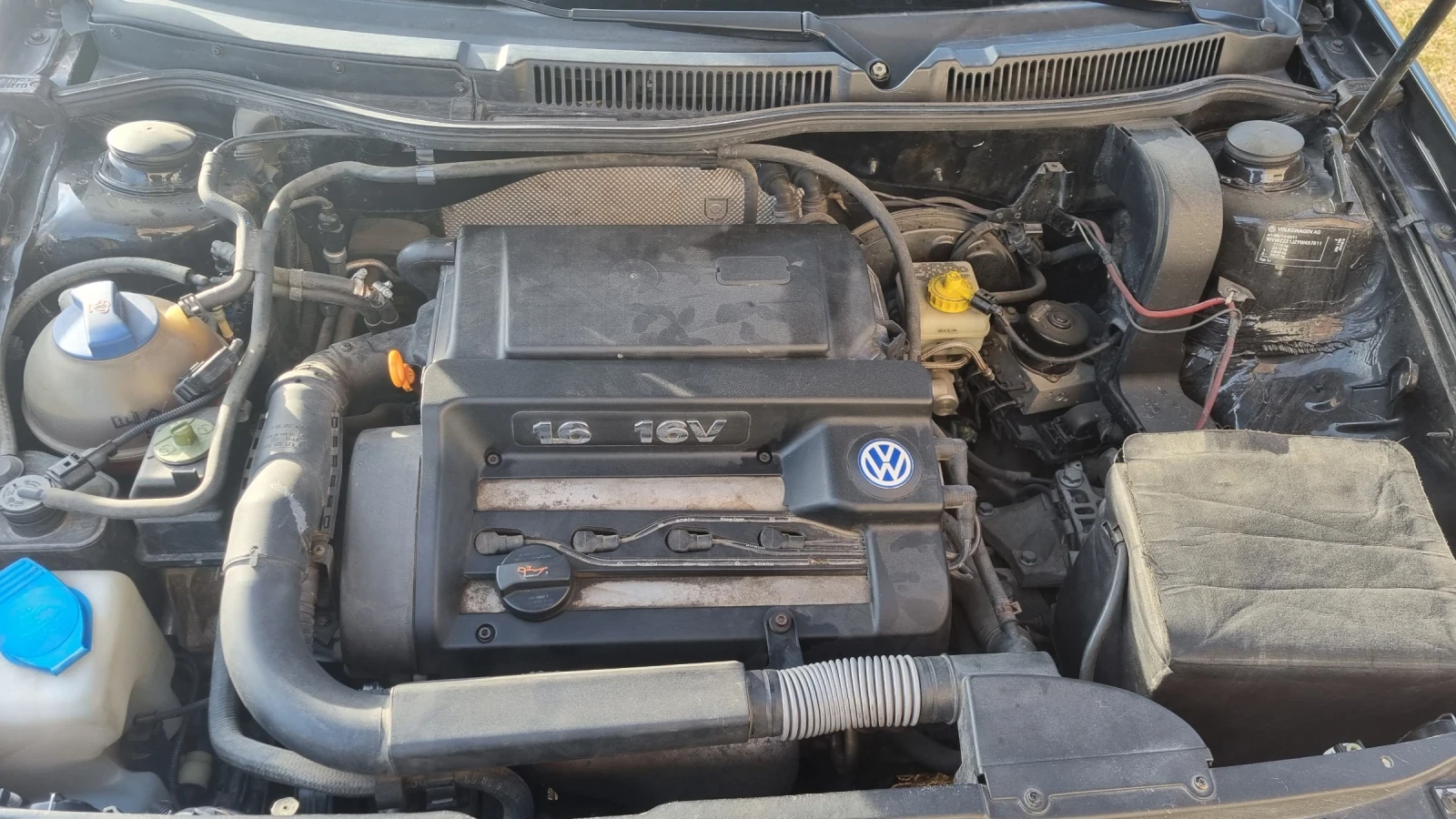 VW Golf 1.6i 16v - изображение 5