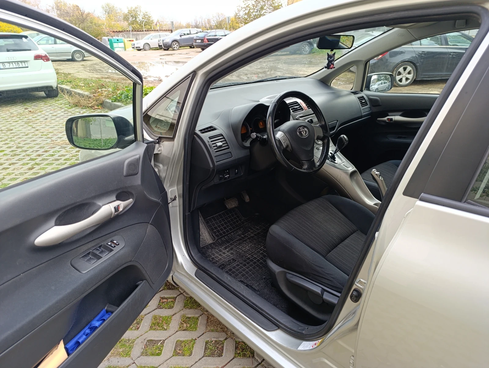 Toyota Auris 1.6 VVTI - изображение 8