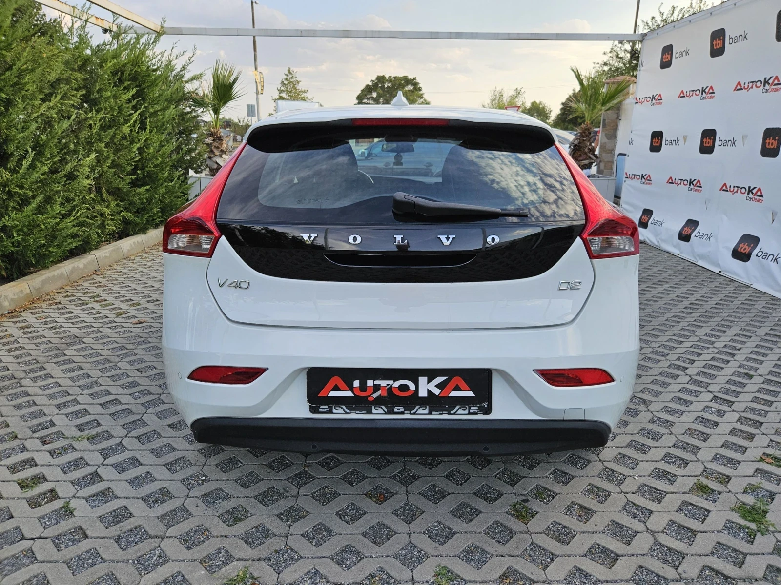 Volvo V40 1.6D-114kc= АВТОМАТ= АВТОПИЛОТ= КЛИМАТРОНИК= 2015г - изображение 4