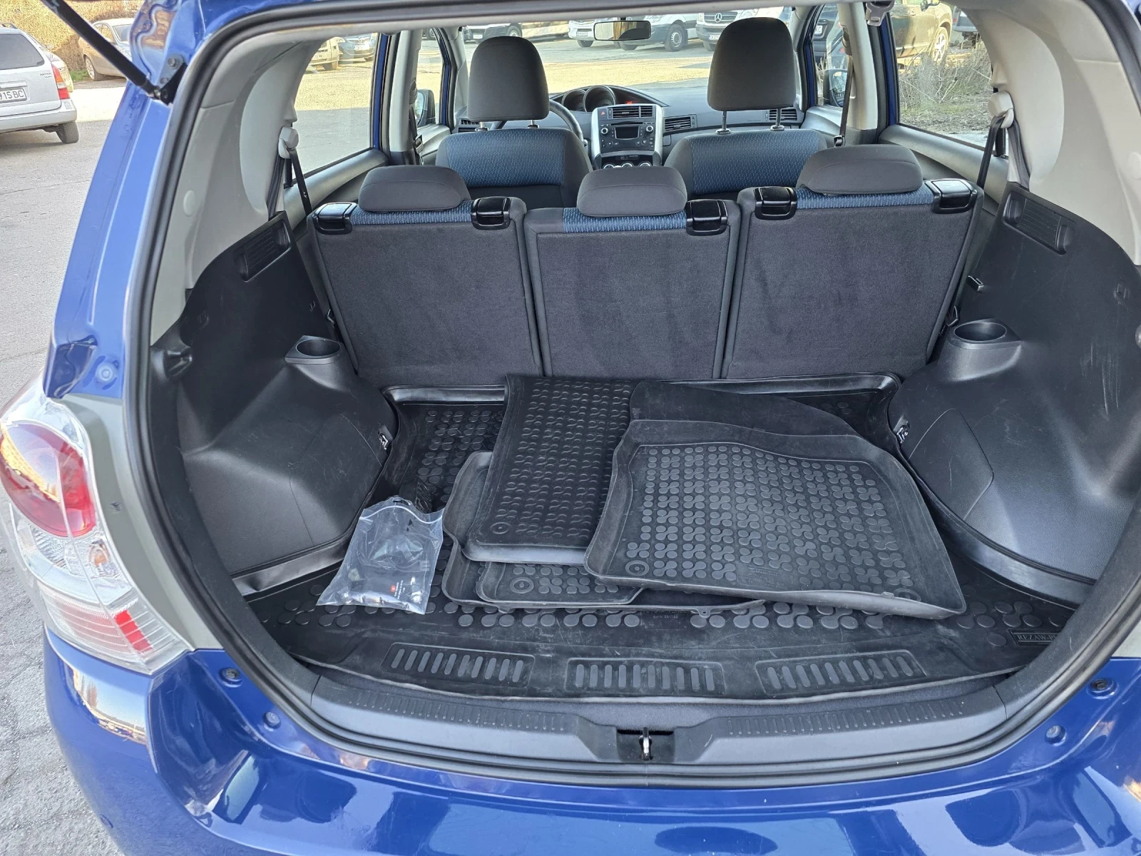 Toyota Verso 1.6 VALVE MATIC 132кс, снимка 12 - Автомобили и джипове - 53800259