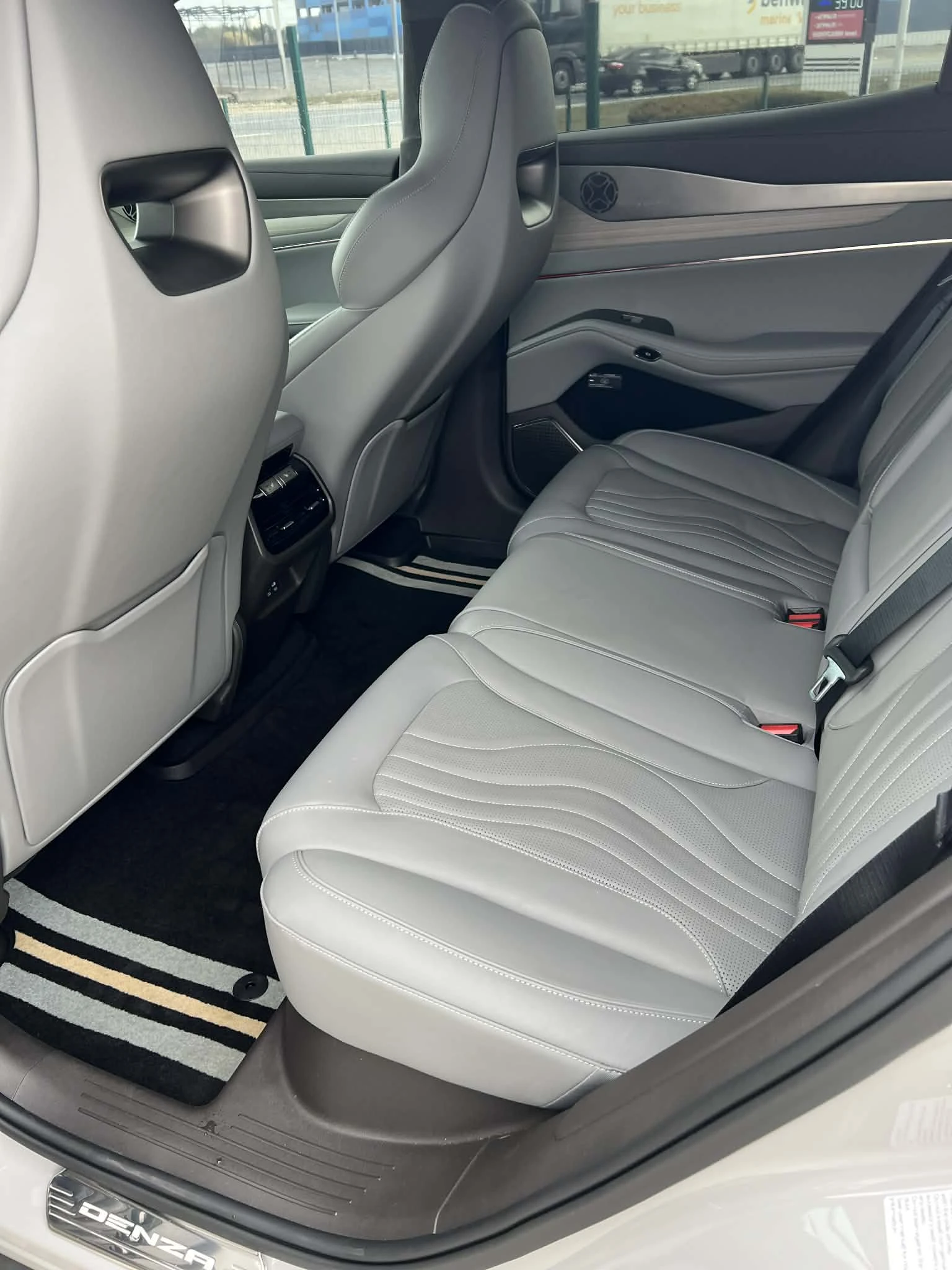 Denza N7 | Mobile.bg � ����������� 12