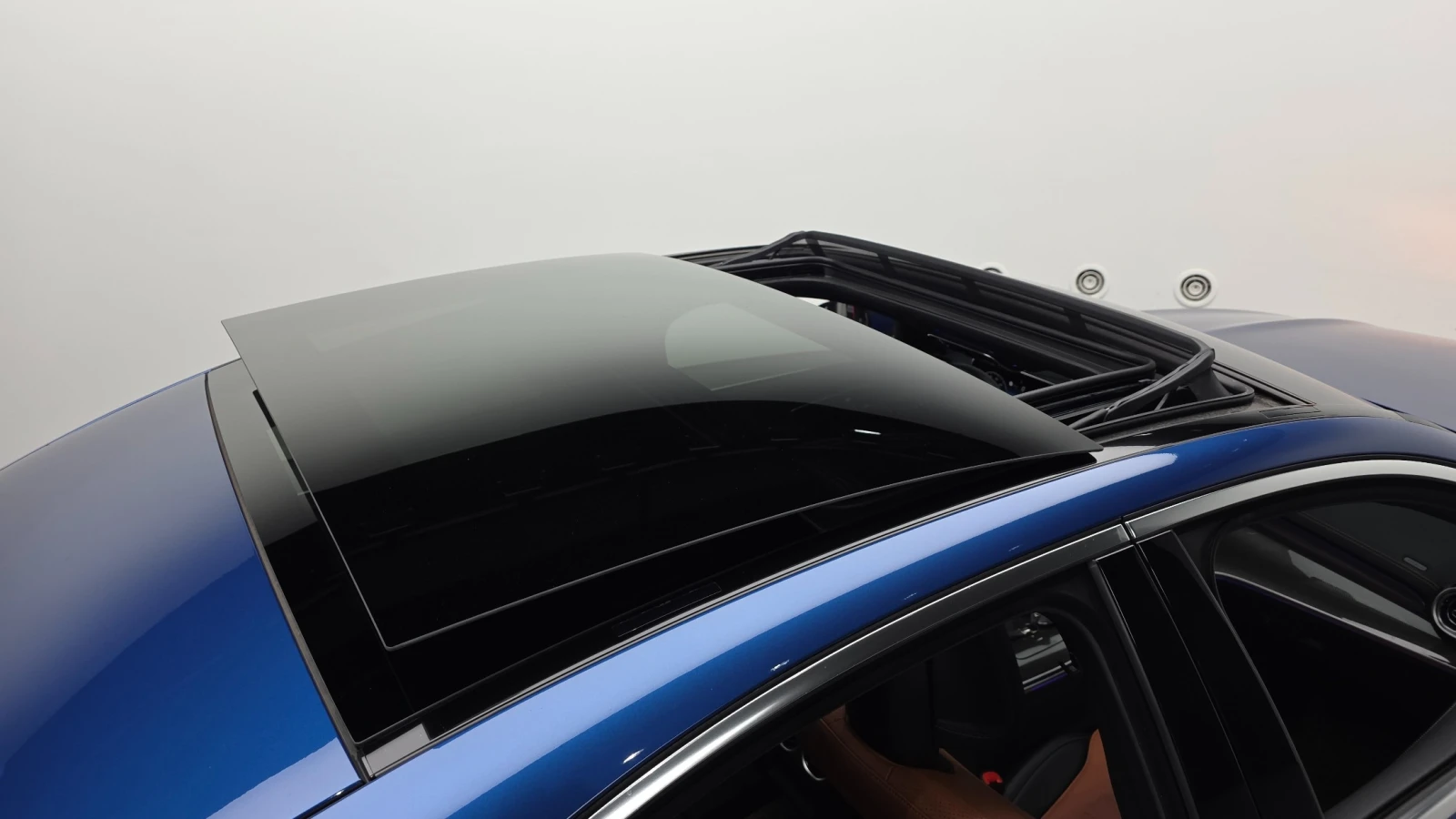 Mercedes-Benz C 300 AMG Line| 360 Cam| HUD| Distronic| Ventilated Seat, снимка 16 - Автомобили и джипове - 54640459