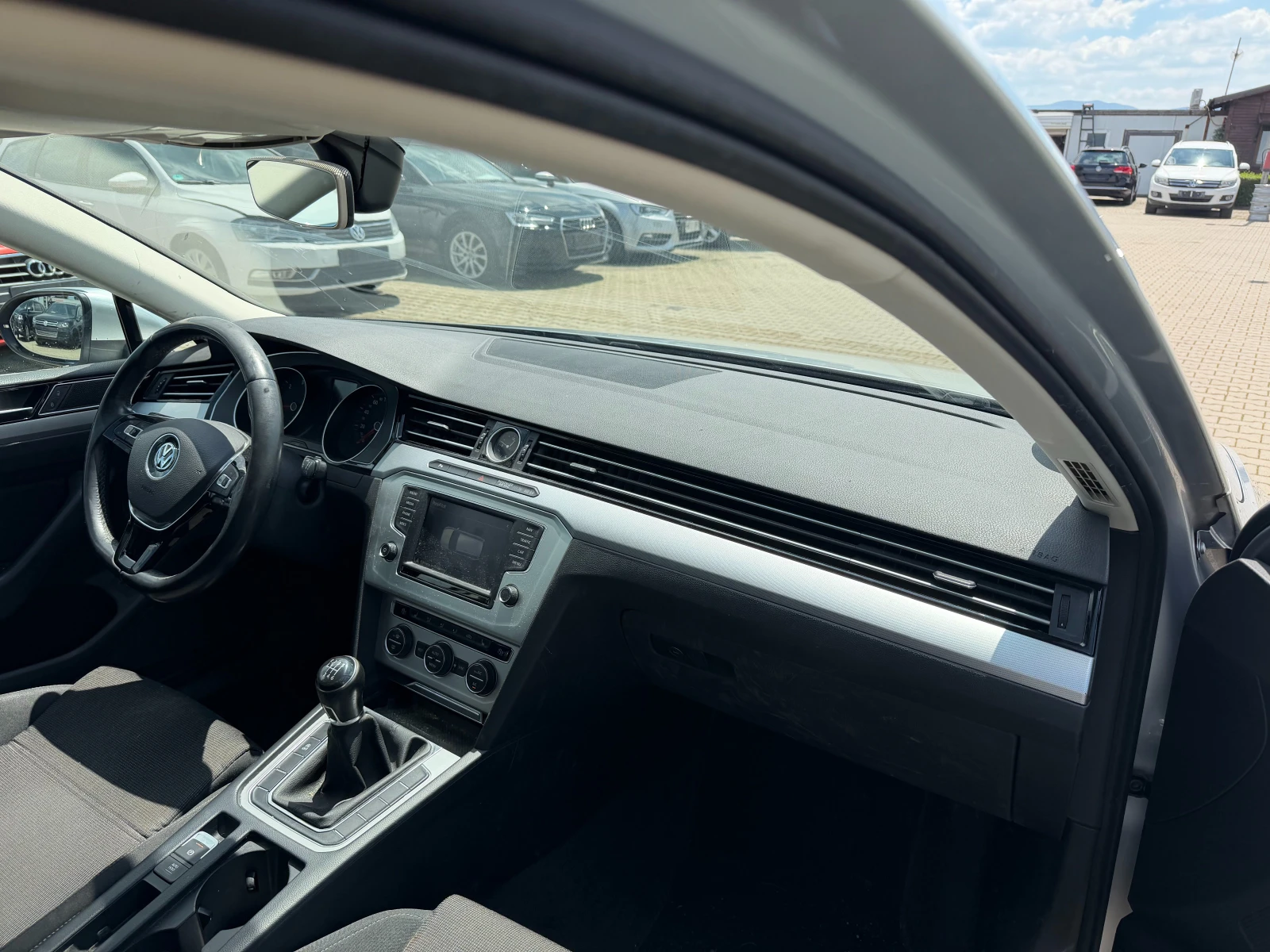 VW Passat 2.0TDI NAVI EURO 6, снимка 10 - Автомобили и джипове - 54679672