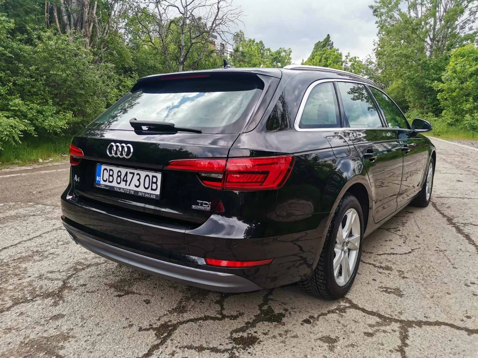 Audi A4 2.0 QUATTRO DISTRONIC DIGITAL COCKPIT LED TOP, снимка 5 - Автомобили и джипове - 54717751