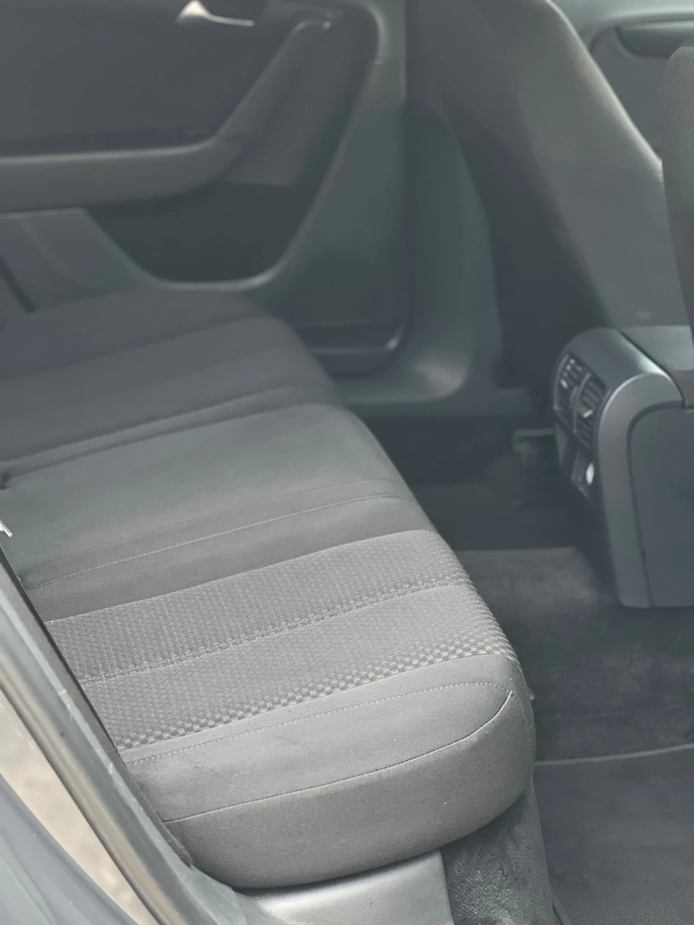 VW Passat 2.0 TDI, снимка 9 - Автомобили и джипове - 55285769