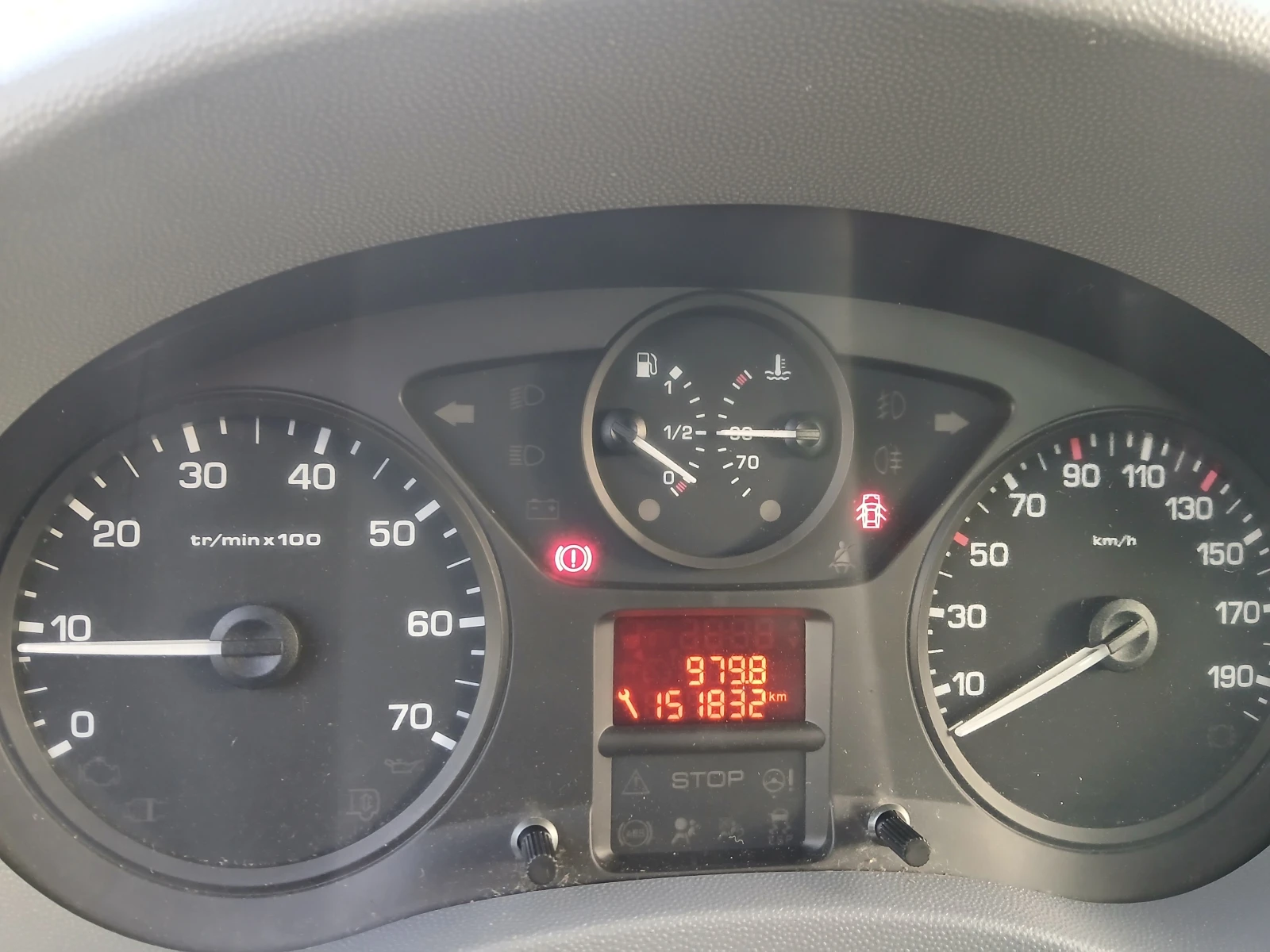 Peugeot Expert 1.6HDI, снимка 14 - Автомобили и джипове - 56260021