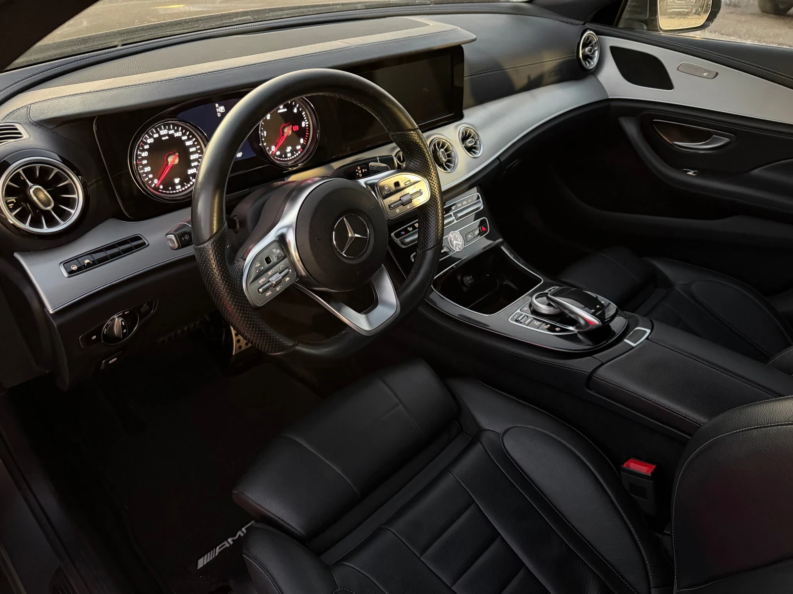 Mercedes-Benz CLS 350 4 MATIC / AMG / DISTRONIC / LINE ASSIST / KAMERA, снимка 11 - Автомобили и джипове - 56261718