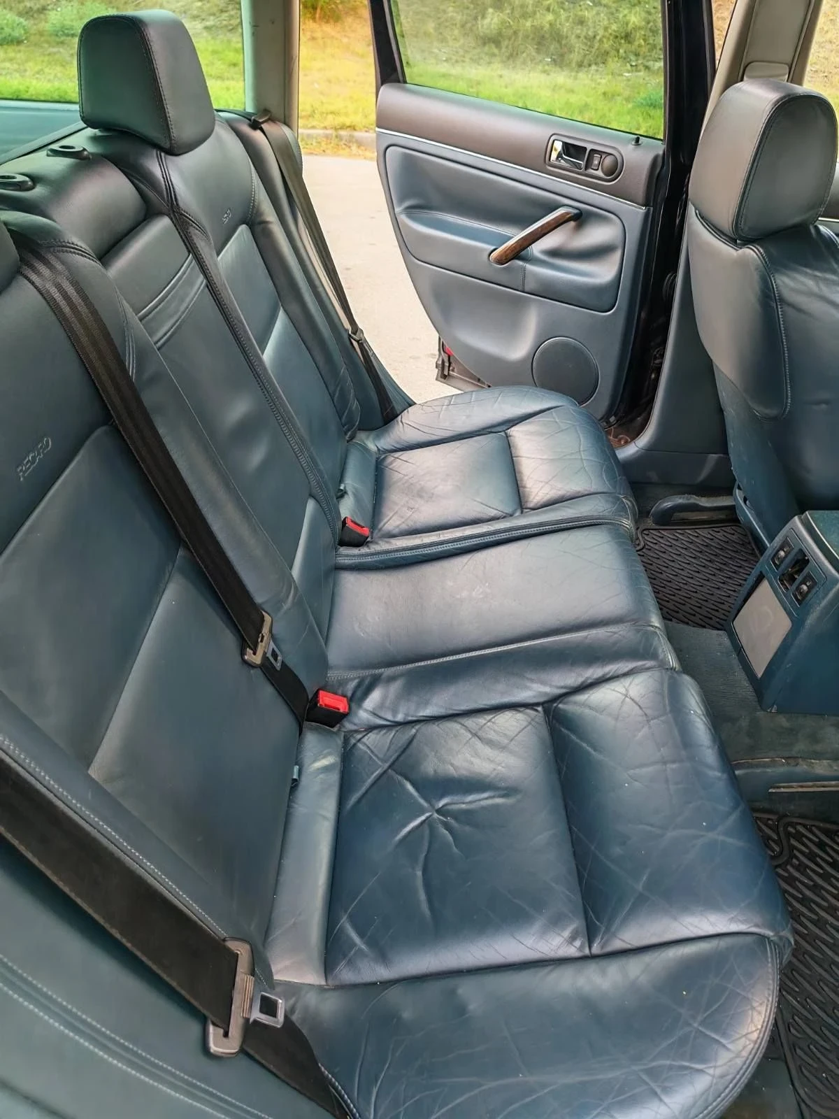 VW Passat 1.9 / 131 к.с, снимка 8 - Автомобили и джипове - 56303238
