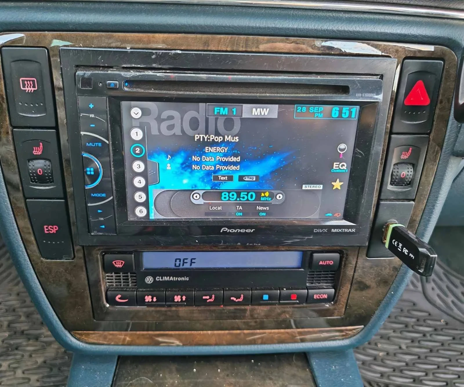 VW Passat 1.9 / 131 к.с, снимка 5 - Автомобили и джипове - 56303238