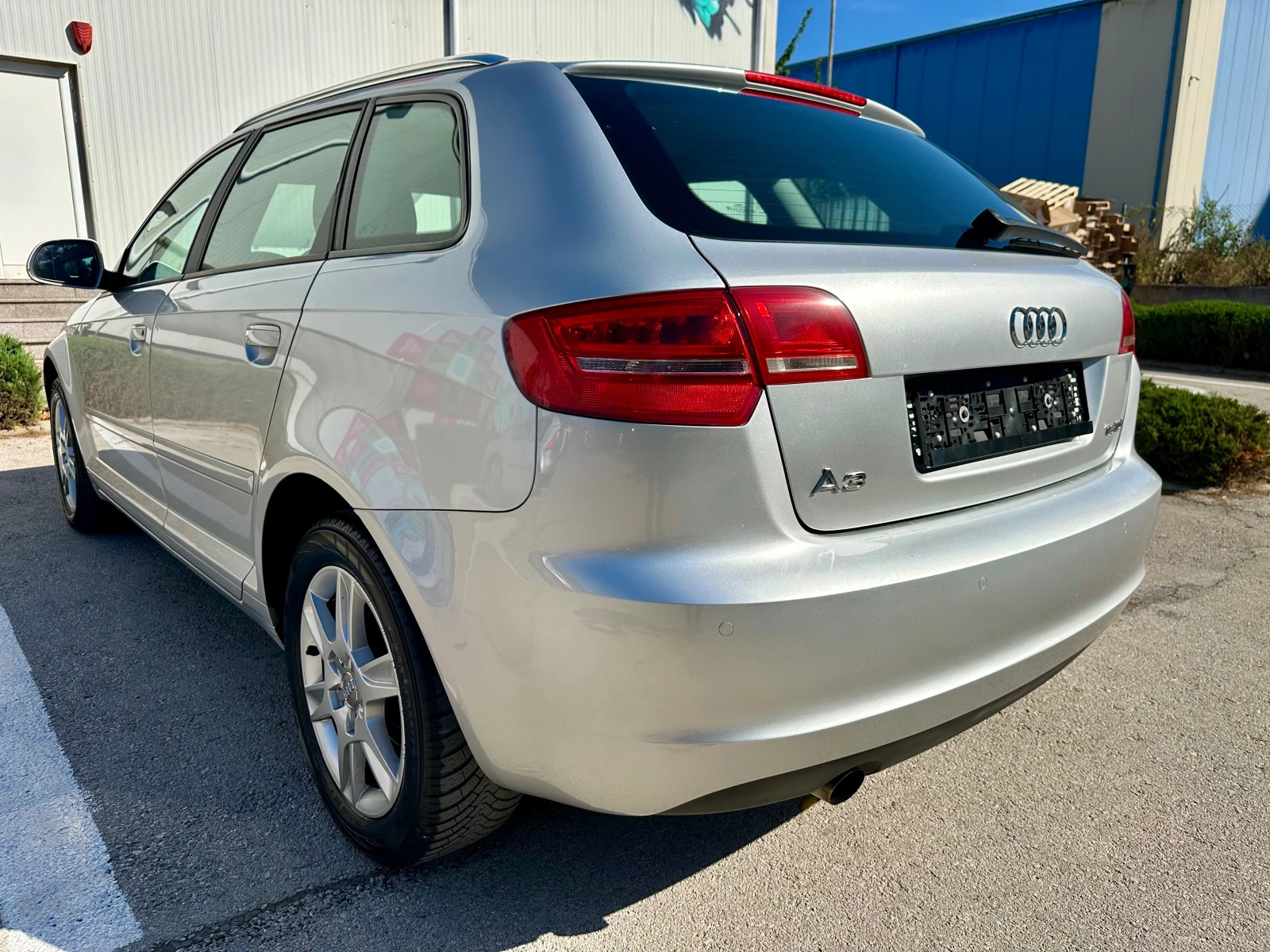 Audi A3 1.6 TDI * FACELIFT* , снимка 3 - Автомобили и джипове - 56323985