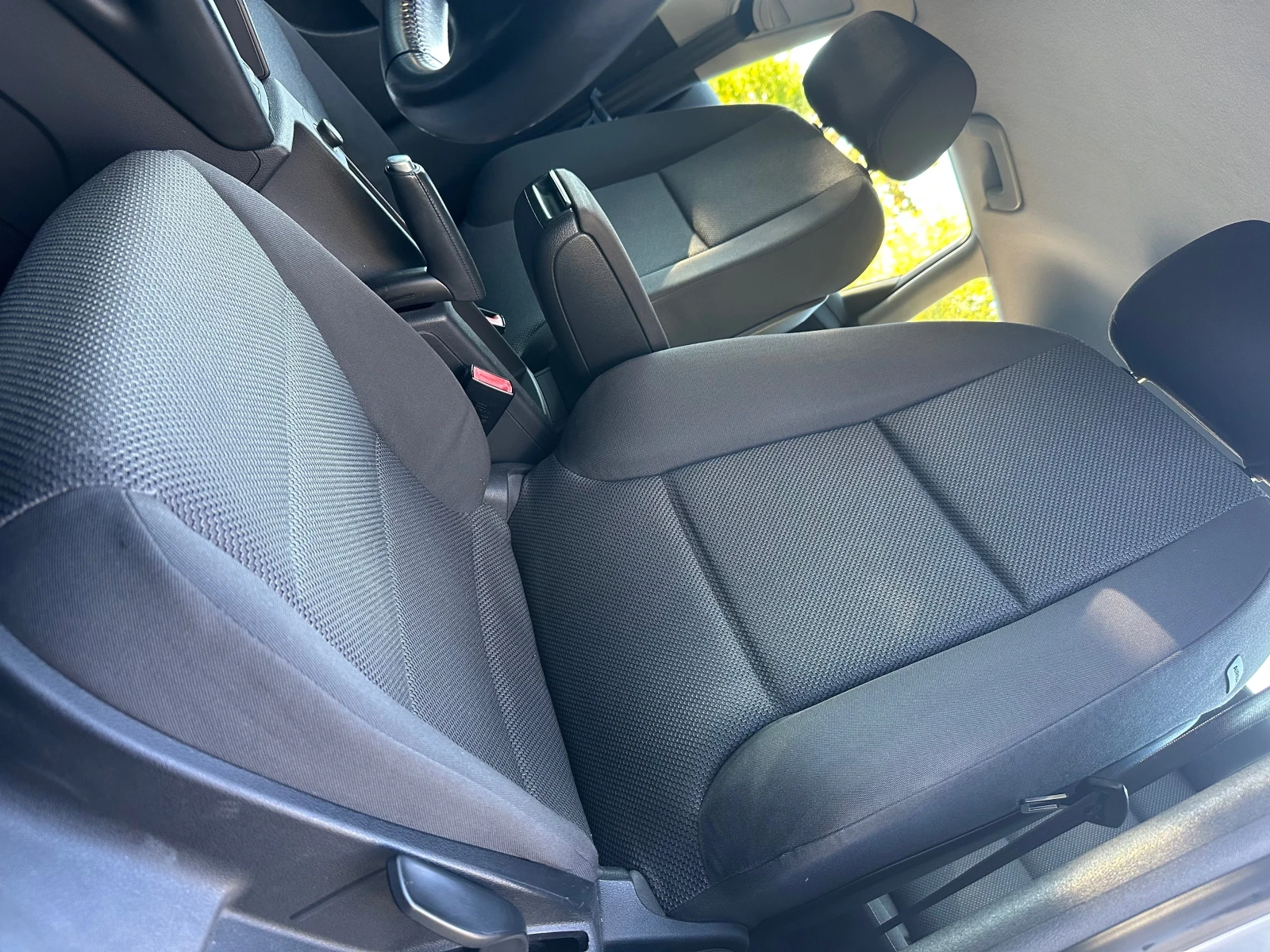Audi A3 1.6 TDI * FACELIFT* , снимка 11 - Автомобили и джипове - 56323985