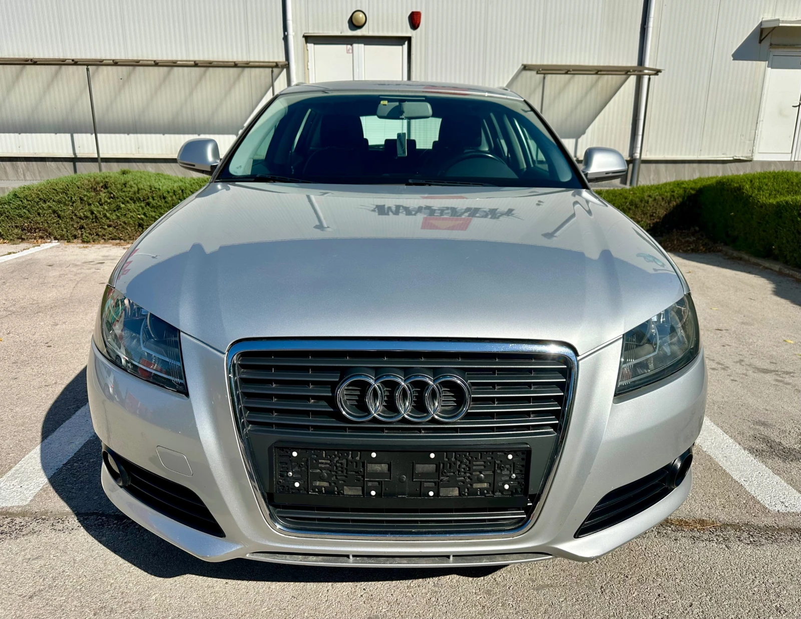 Audi A3 1.6 TDI * FACELIFT* , снимка 6 - Автомобили и джипове - 56323985