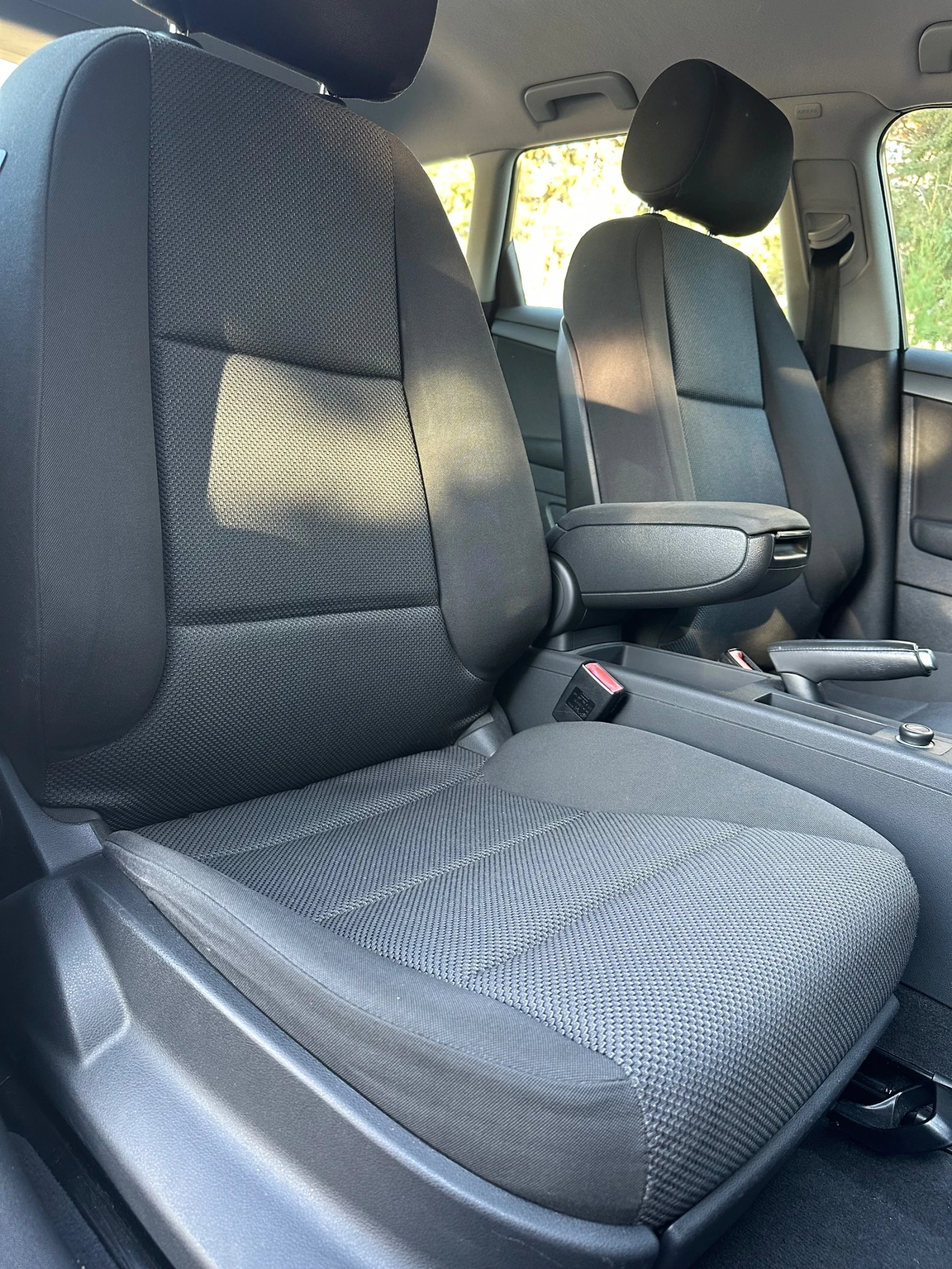 Audi A3 1.6 TDI * FACELIFT* , снимка 13 - Автомобили и джипове - 56323985