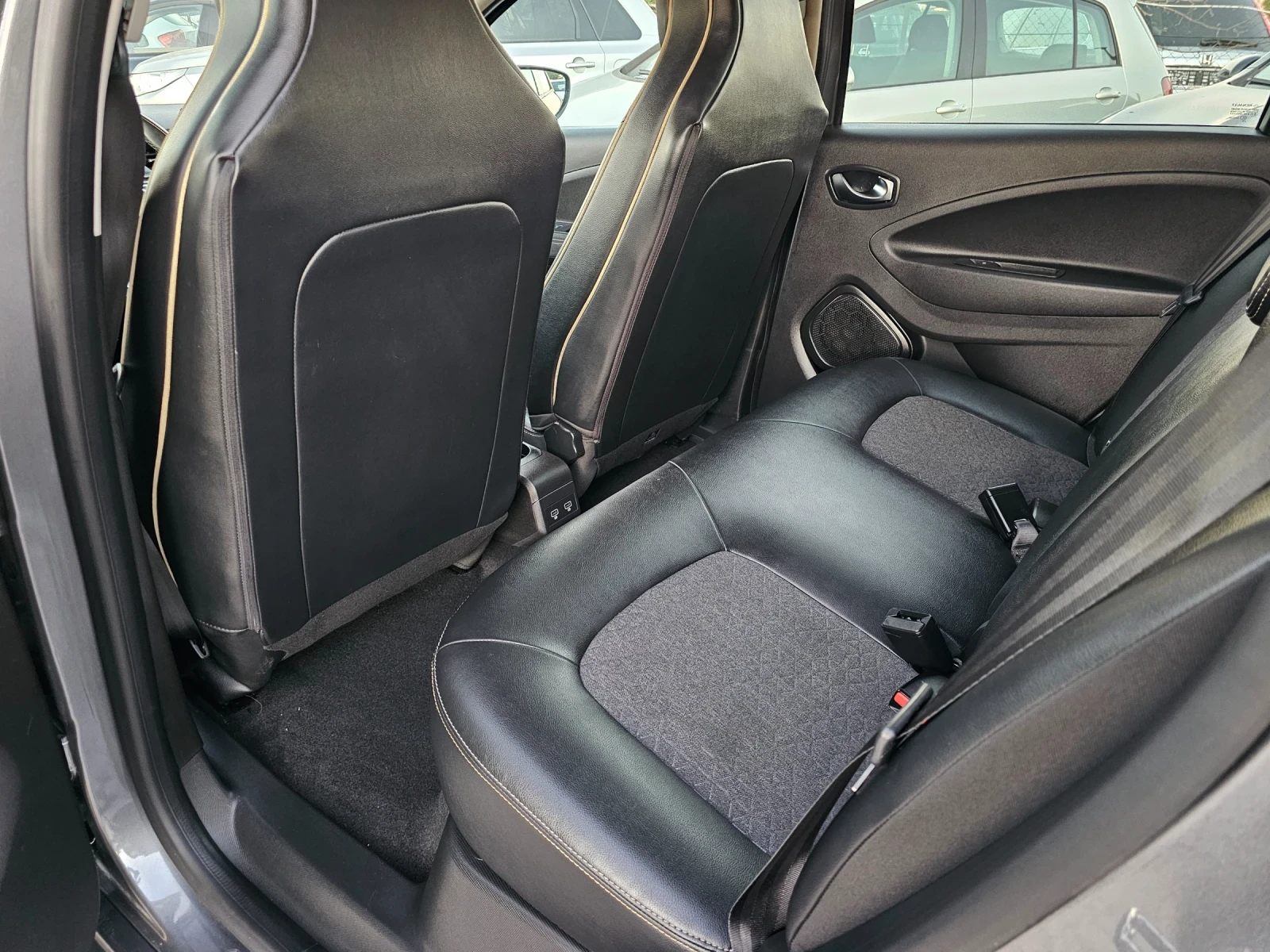 Renault Zoe R135, 52kWh , снимка 10 - Автомобили и джипове - 56351565