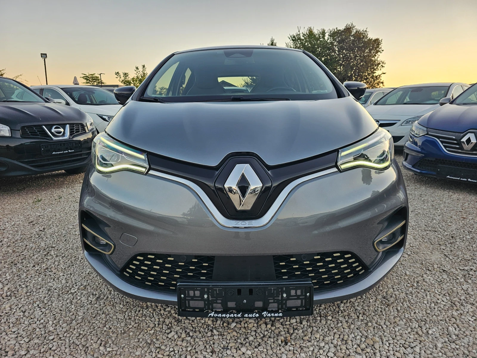 Renault Zoe R135, 52kWh , снимка 2 - Автомобили и джипове - 56351565