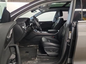 Audi Q8 Technik* AWD* АвтоКредит* (ЦЕНА ДО БГ), снимка 5