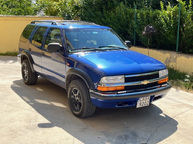 Chevrolet Blazer, снимка 2 - Автомобили и джипове - 47223642