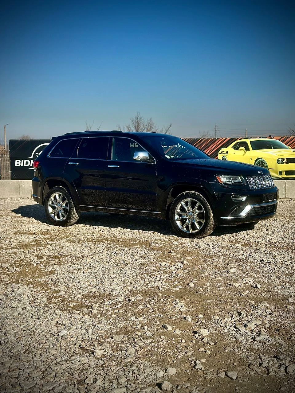 Jeep Grand cherokee SUMMIT/ 0.0% ОСКЪПЯВАНЕ , 765ЛВ/МЕСЕЦ - изображение 3
