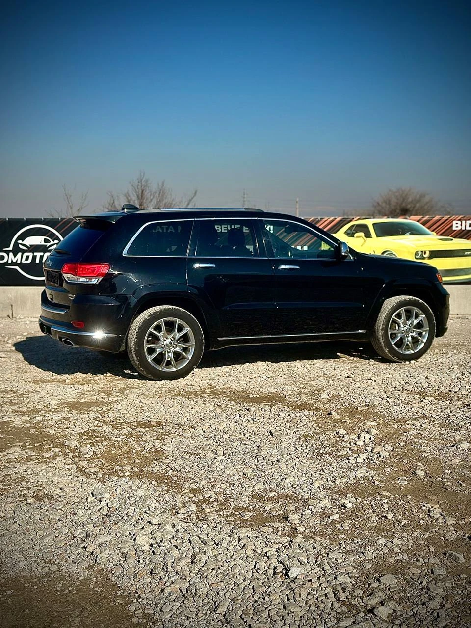 Jeep Grand cherokee SUMMIT/ 0.0% ОСКЪПЯВАНЕ , 765ЛВ/МЕСЕЦ - изображение 7