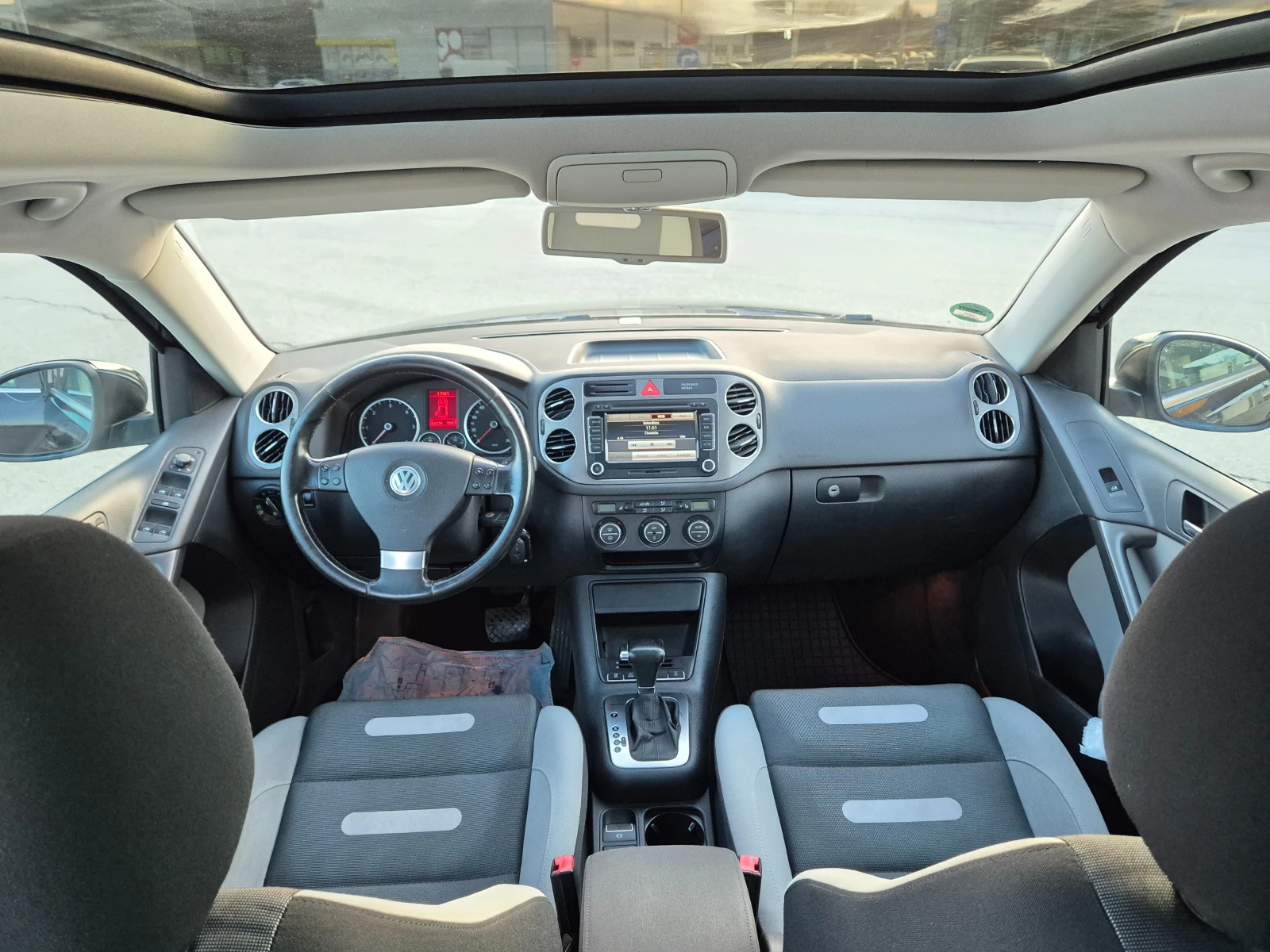 VW Tiguan 2.0TDI Avtomat Navi Panorama Ksenon  | Mobile.bg � ����������� 11