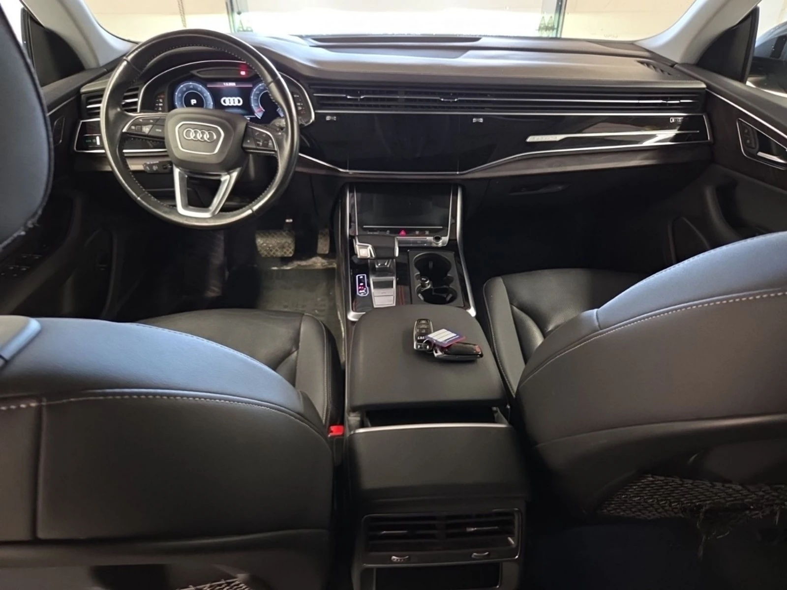 Audi Q8 Technik* AWD* АвтоКредит* (ЦЕНА ДО БГ), снимка 9 - Автомобили и джипове - 54414380