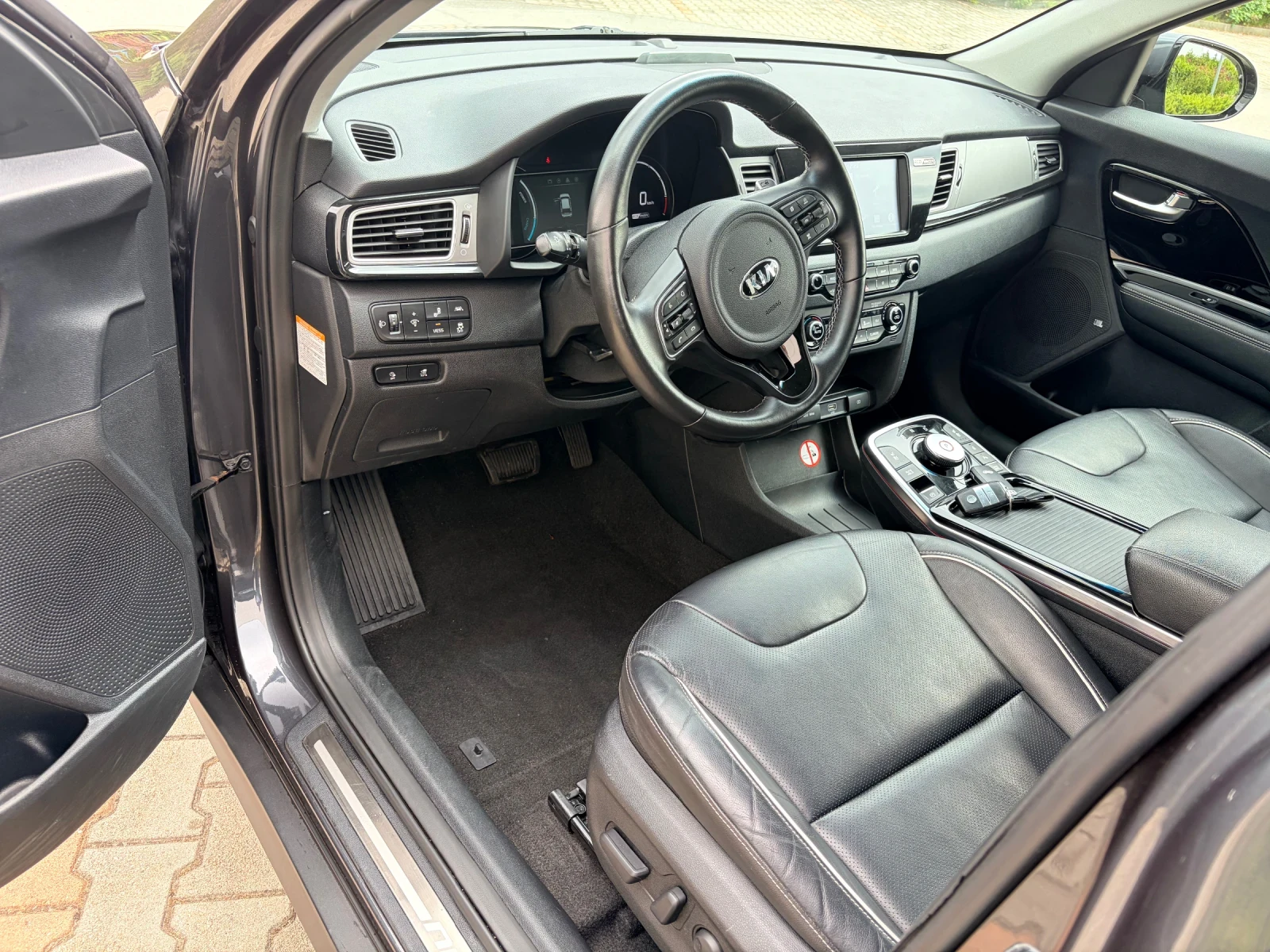 Kia Niro 100%SOHO!!! PREMIUM 64kw 204kc , снимка 5 - Автомобили и джипове - 54458828