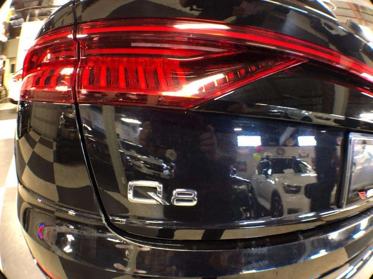 Audi Q8 * PROGRESSIV S LINE LEATHER PAN/ROOF NAV B/SPOT CA, снимка 14 - Автомобили и джипове - 54856721