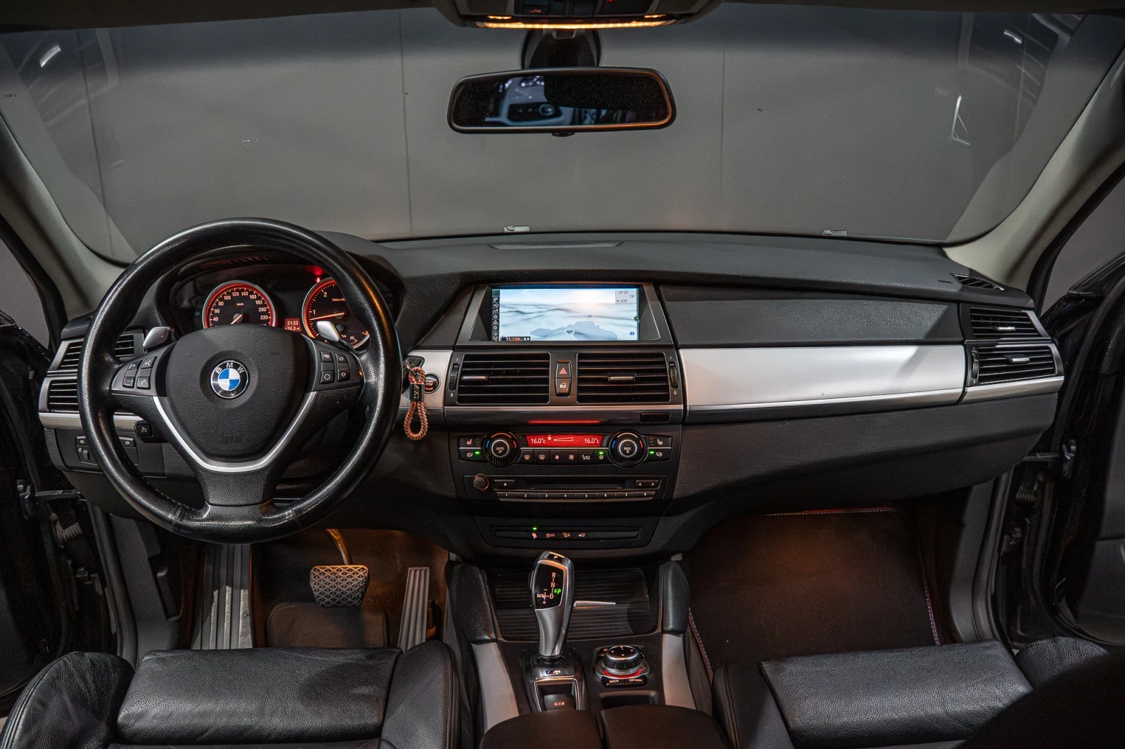 BMW X6 3.0 X-DRIVE / HAMANN / SHADOW LINE / TEMPOMAT / ZF, снимка 13 - Автомобили и джипове - 54968826