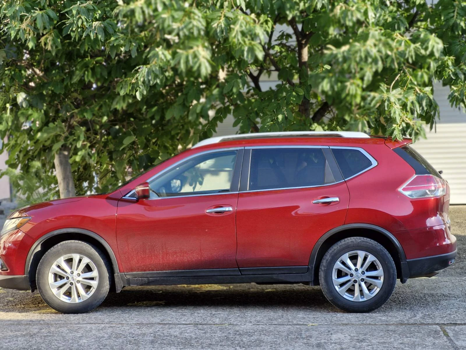 Nissan Rogue 2.5 i SV, снимка 3 - Автомобили и джипове - 55044849