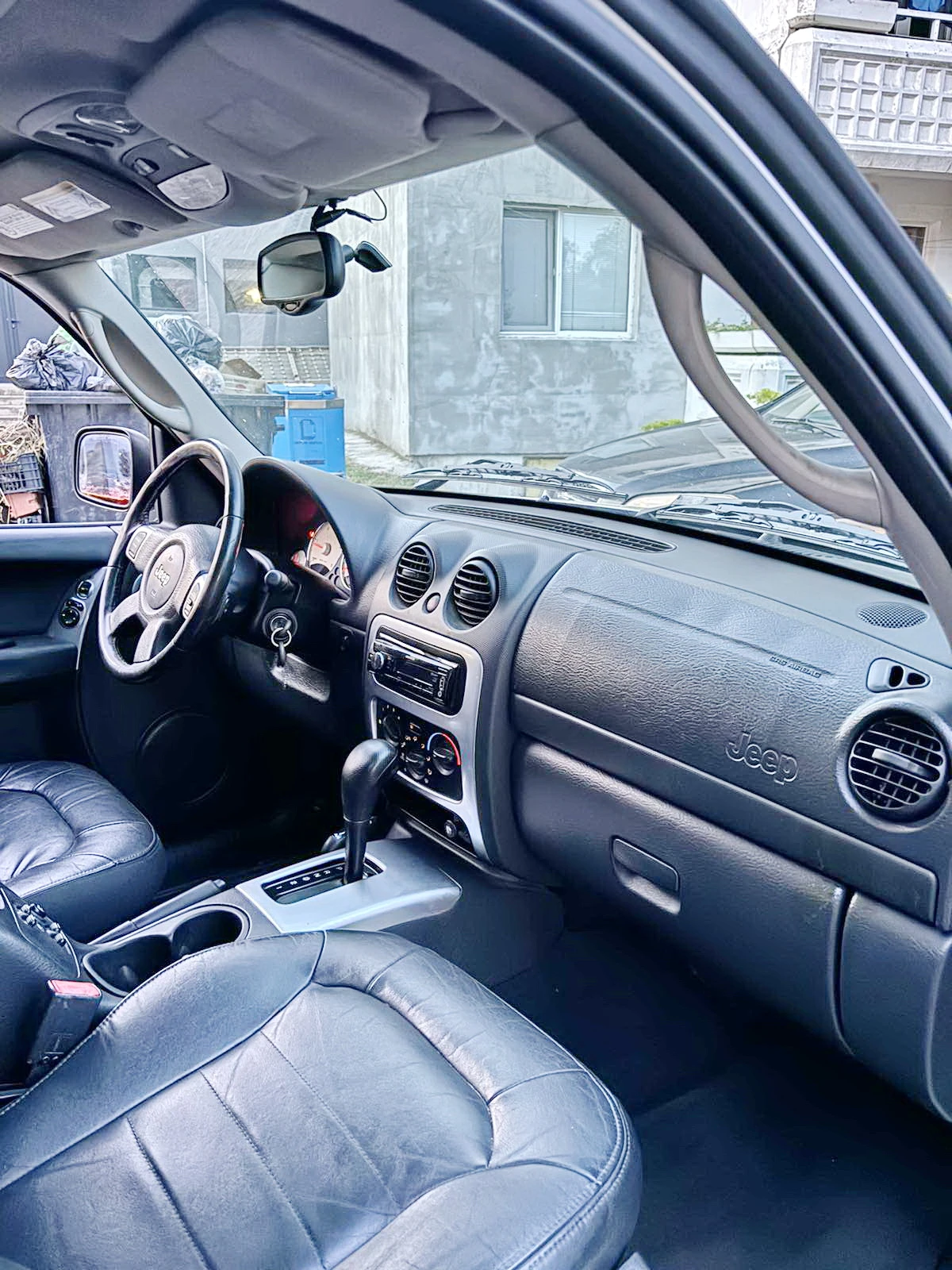 Jeep Cherokee 2.8 CRD  ������� ��� ����   | Mobile.bg � ����������� 10