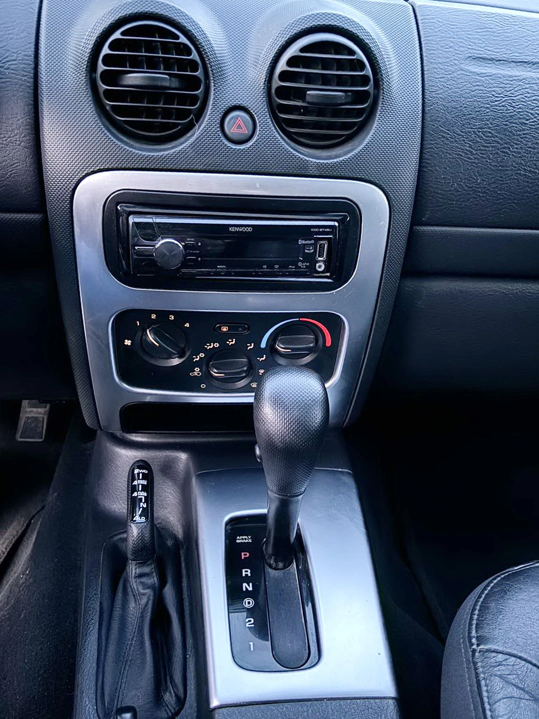 Jeep Cherokee 2.8 CRD  ������� ��� ����   | Mobile.bg � ����������� 11