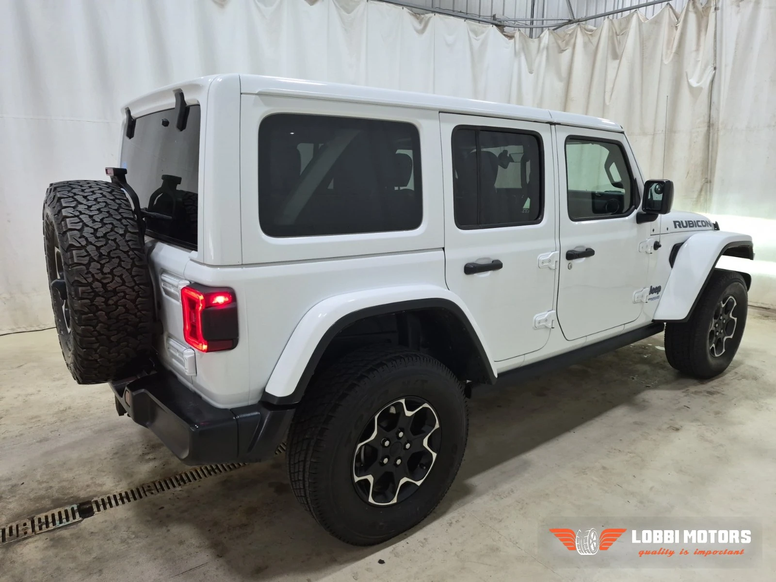 Jeep Wrangler, снимка 3 - Автомобили и джипове - 56411300