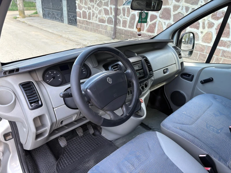 Renault Trafic 1.9 DTI, снимка 10 - Бусове и автобуси - 51895617