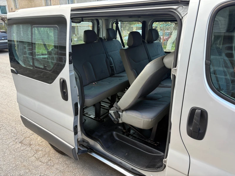 Renault Trafic 1.9 DTI, снимка 13 - Бусове и автобуси - 51895617