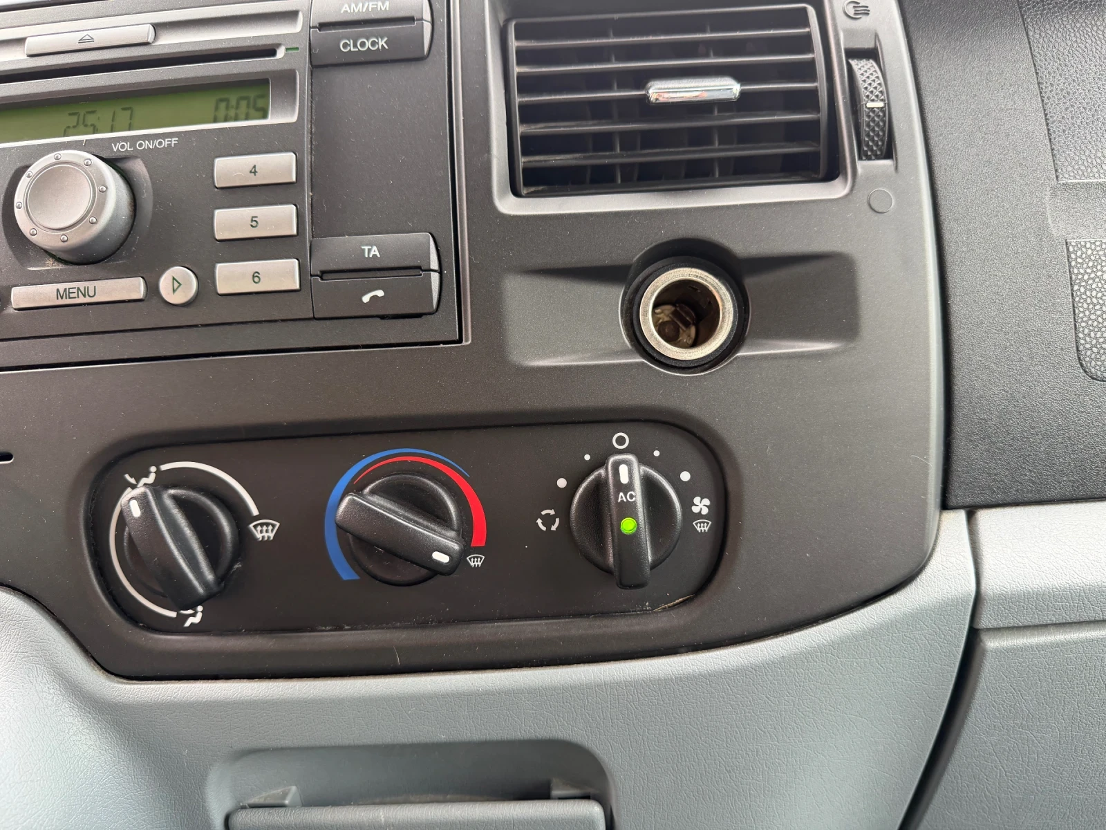Ford Transit 2.2TDCi* Euro5* MAXI* Климатик, снимка 6 - Бусове и автобуси - 52034043