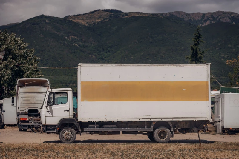 Mercedes-Benz 814 НА ЧАСТИ, снимка 3 - Камиони - 51289188