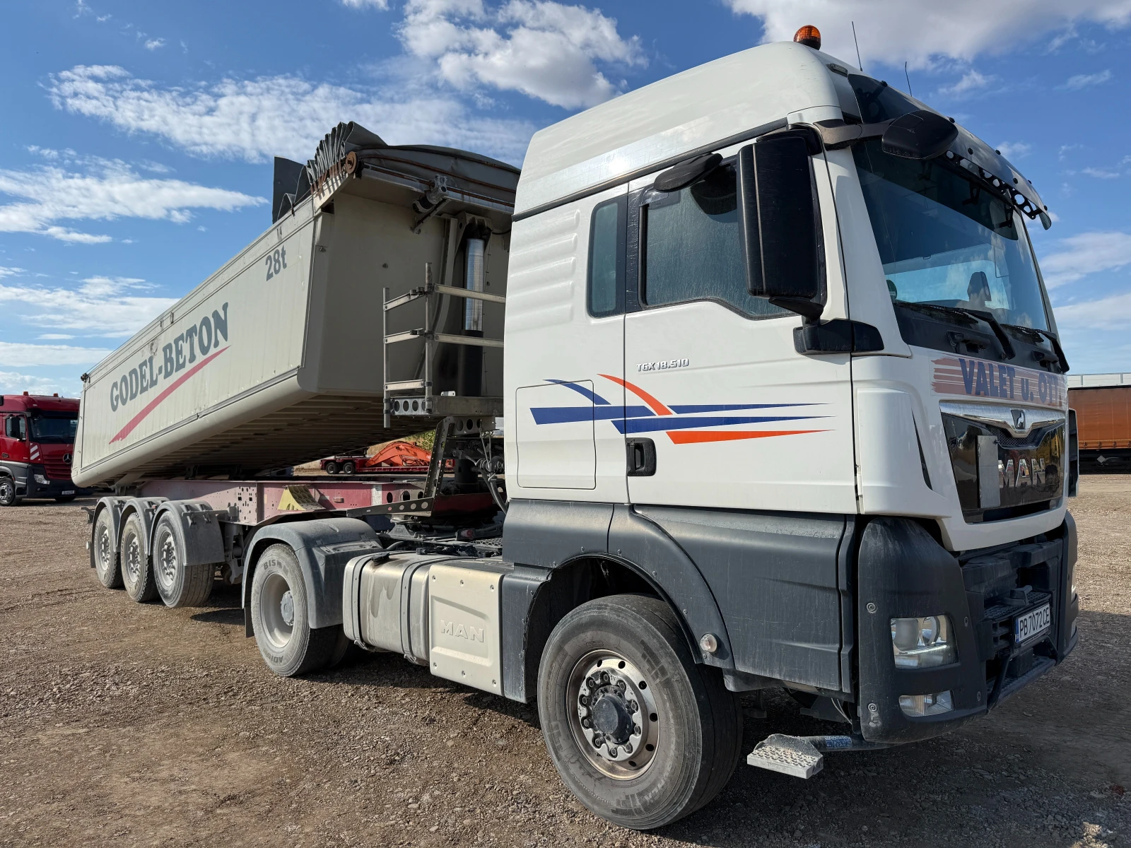 Man Tgx 18.510 4х4 КОМПОЗИЦИЯ SCHMITZ, снимка 2 - Камиони - 56258376