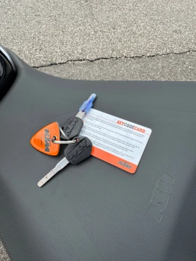 Ktm Duke 390-LED-DIGITAL-ABS-КАТО НОВ-3900км., снимка 17