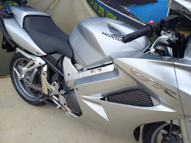 Honda Vfr 800, снимка 3 - Мотоциклети и мототехника - 46356945