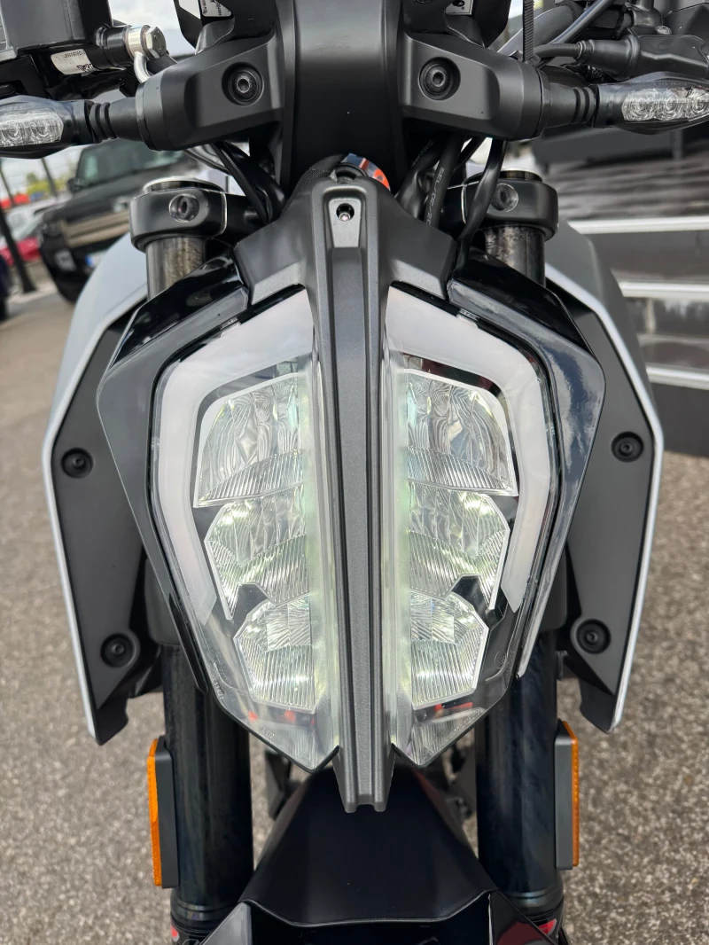Ktm Duke 390-LED-DIGITAL-ABS-КАТО НОВ-3900км., снимка 7 - Мотоциклети и мототехника - 51755917