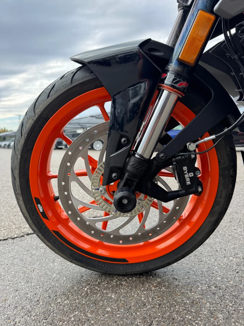 Ktm Duke 390-LED-DIGITAL-ABS-КАТО НОВ-3900км., снимка 8 - Мотоциклети и мототехника - 51755917