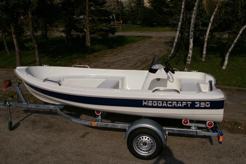 Лодка Собствено производство MEGGACRAFT 390 SPORT, снимка 2 - Воден транспорт - 9174200