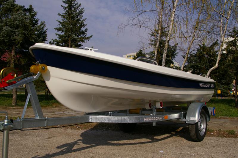 Лодка Собствено производство MEGGACRAFT 390 SPORT, снимка 11 - Воден транспорт - 9174200
