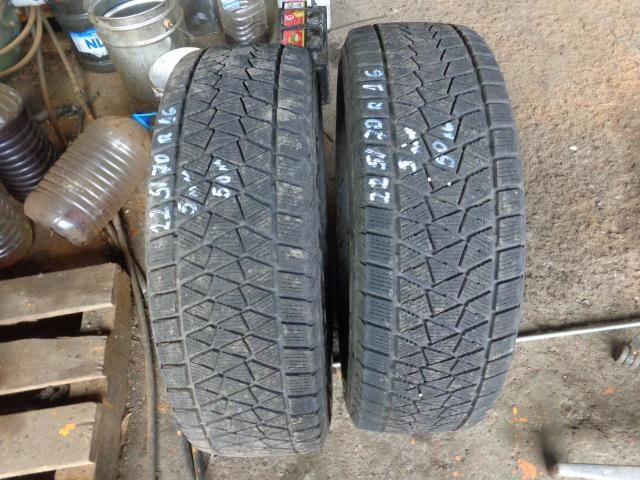 Гуми Зимни 225/70R16, снимка 4 - Гуми и джанти - 20228399