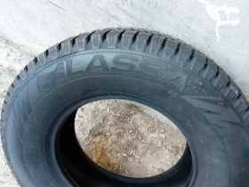 Гуми Зимни 225/70R15, снимка 5 - Гуми и джанти - 37683270