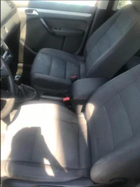 VW Touran 2.0 136 к На Части, снимка 8