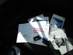 Toyota Yaris 1.5i HYBRID, снимка 15