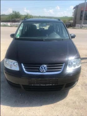 VW Touran 2.0 136 к На Части 1