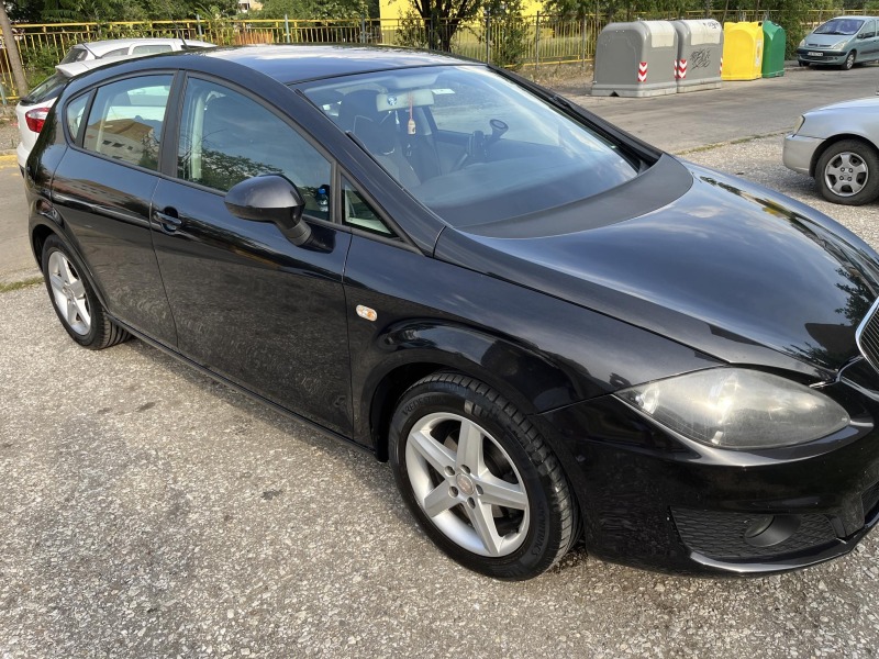 Seat Leon 1.6 TDI, снимка 8 - Автомобили и джипове - 46631068